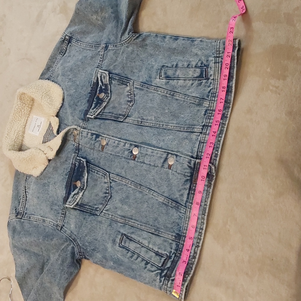 Celebrity Pink Women's Juniors' Sherpa Lined Acid Wash Denim Jacket Size M 7/8 - Picture 10 of 14
